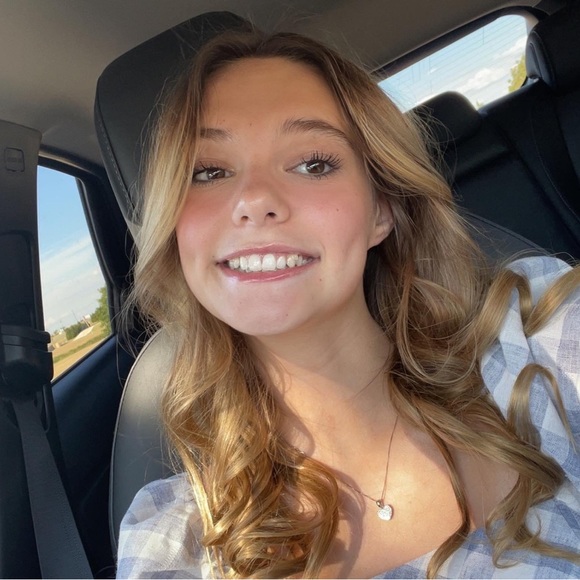 chloe_w35577